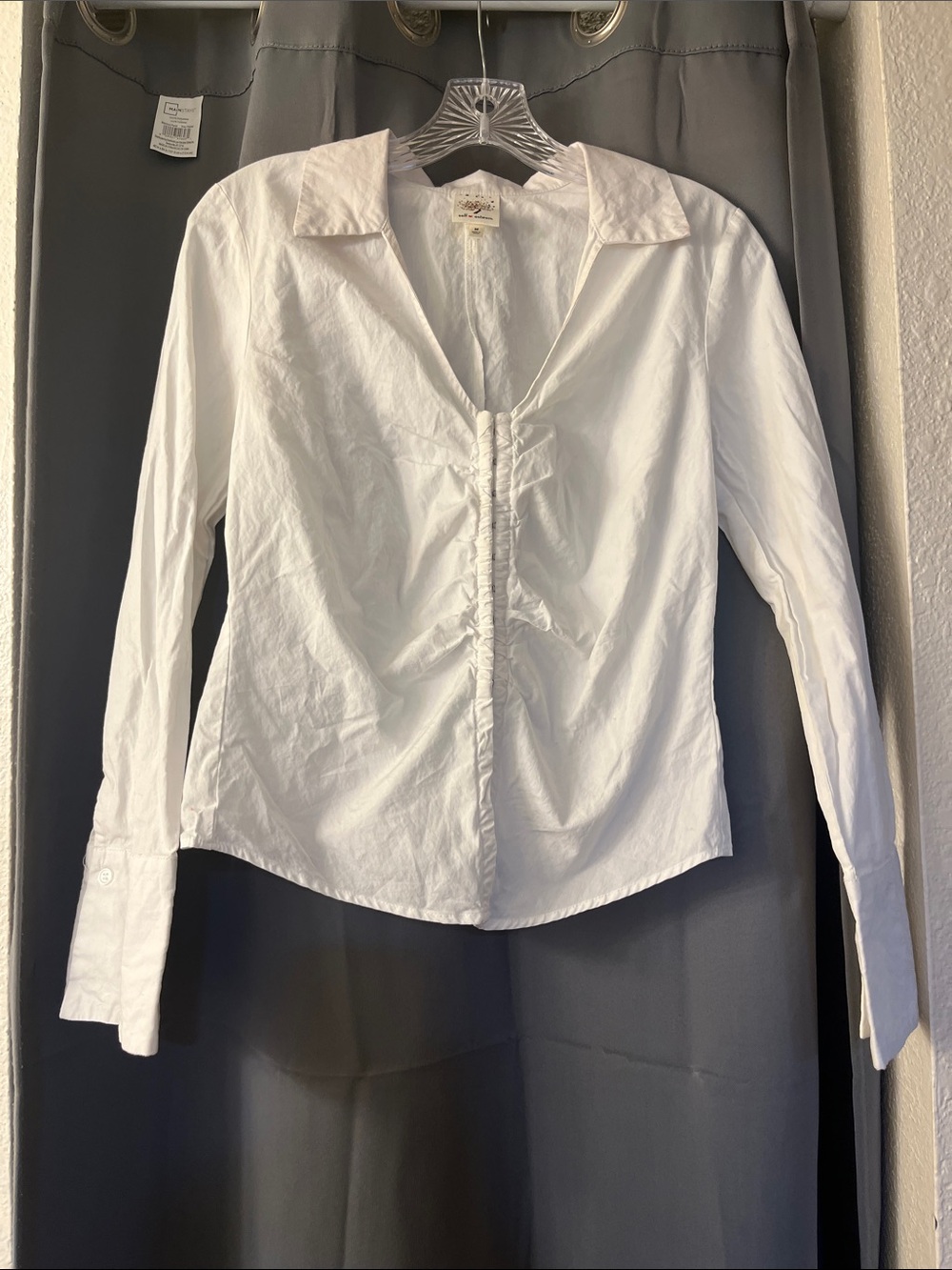 Self Esteem White Ruched Button-Front Long Sleeve Shirt
